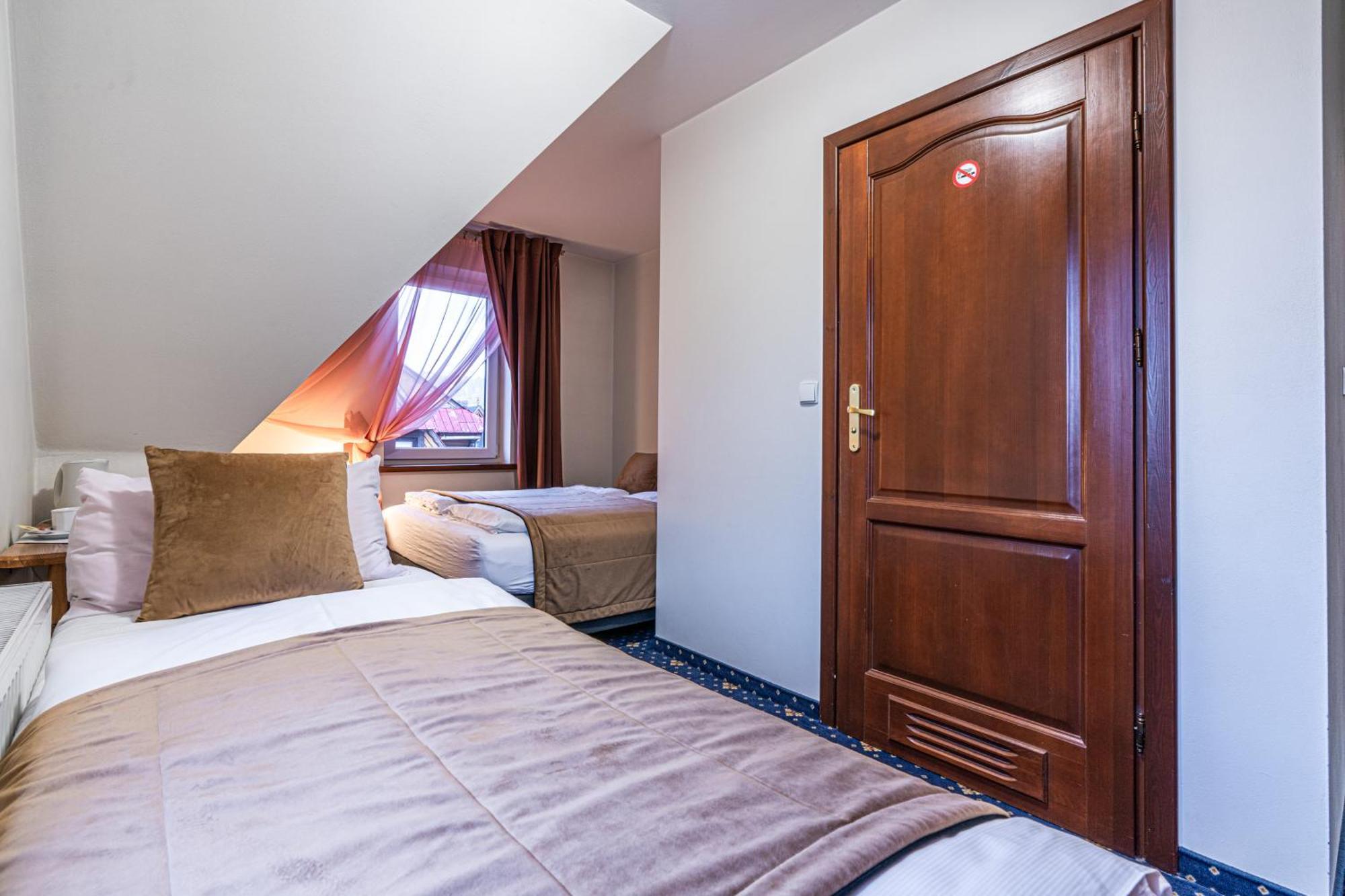 Dunajecki Dworek Bed & Breakfast