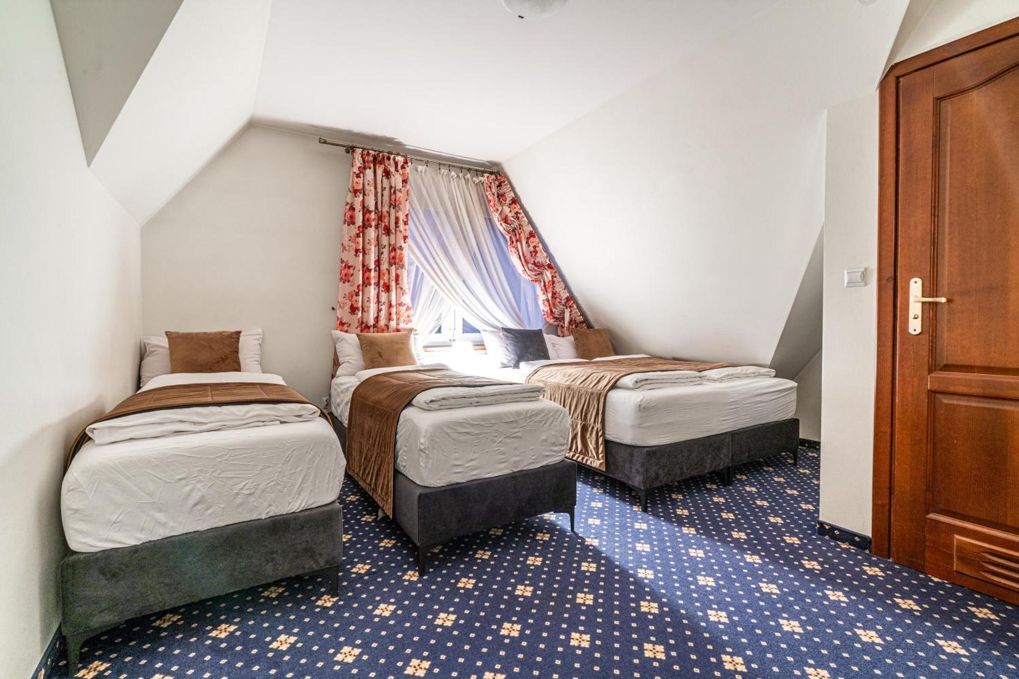 Dunajecki Dworek Bed & Breakfast