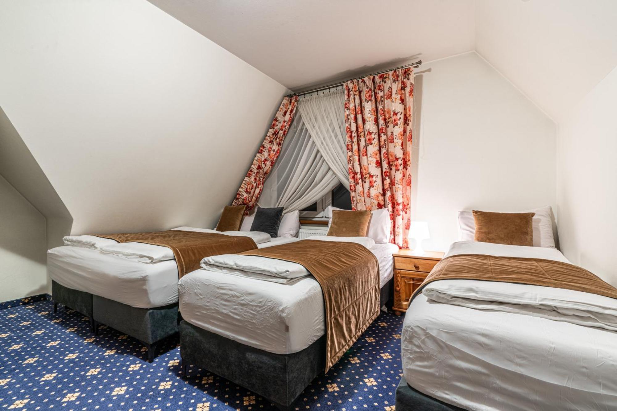 Dunajecki Dworek Bed & Breakfast